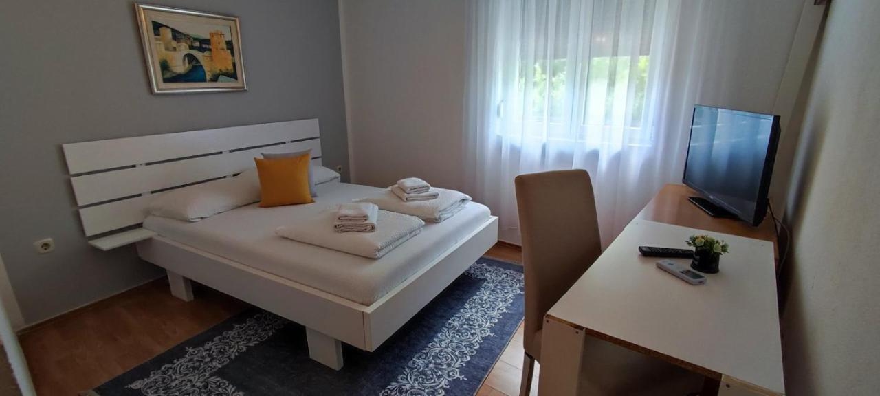Villa Monera Apartments & Rooms & Free Garage Mostar Exterior photo
